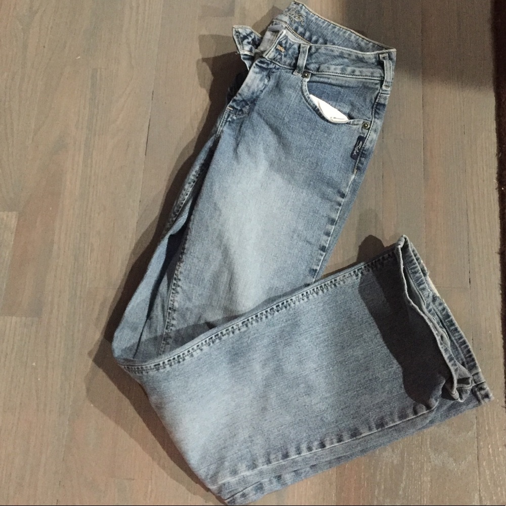 Women’s Silver Jeans 👖 28